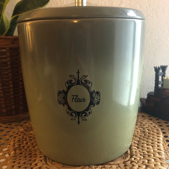 Avocado Green Aluminum Flour Canister by West Bend Circa 60s/70s - Picture 3 of 14